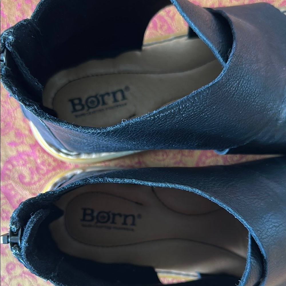 Born Black and Tan Sandals with Leather Finish - Picture 2 of 7